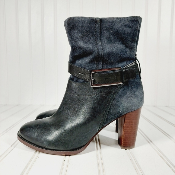Clarks Shoes - Clarks Kacia Garnet  Women's Boots - Black Leather/Navy Suede E199